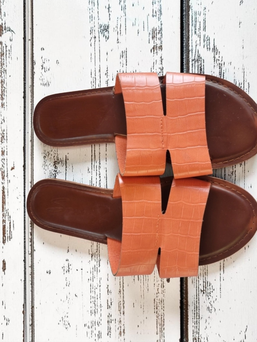 Seven7 Orange Croc-Pattern Sandals Size 9